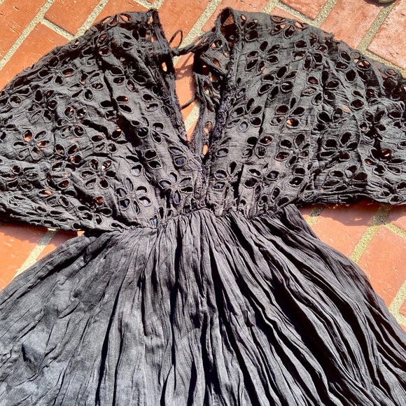 FREE PEOPLE Bella Note Eyelet Boho Dress. - Picture 4 of 5